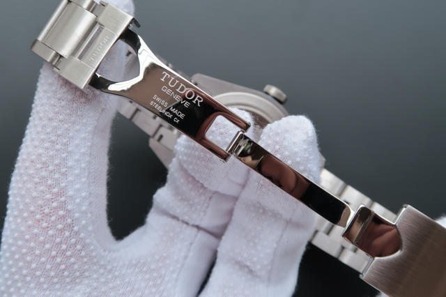 ZF厂帝舵碧湾1958型海军蓝做工评测（ZF厂帝陀1958海军蓝怎么样）  第8张