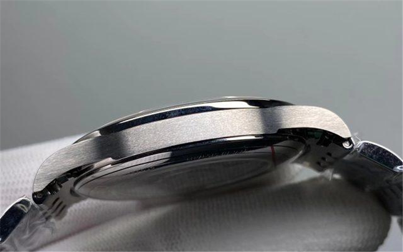AF厂浪琴制表传统开创者对比正品评测（AF厂浪琴开创者真假对比）  第6张